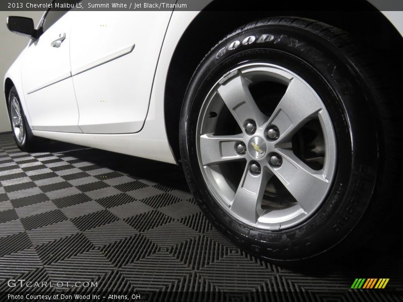 Summit White / Jet Black/Titanium 2013 Chevrolet Malibu LS