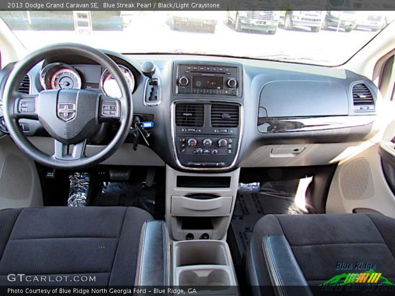 Blue Streak Pearl / Black/Light Graystone 2013 Dodge Grand Caravan SE