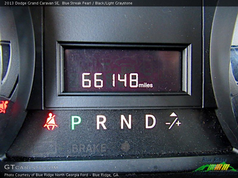 Blue Streak Pearl / Black/Light Graystone 2013 Dodge Grand Caravan SE
