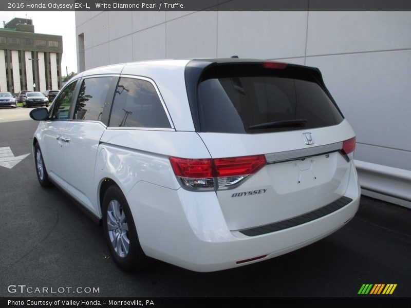 White Diamond Pearl / Truffle 2016 Honda Odyssey EX-L
