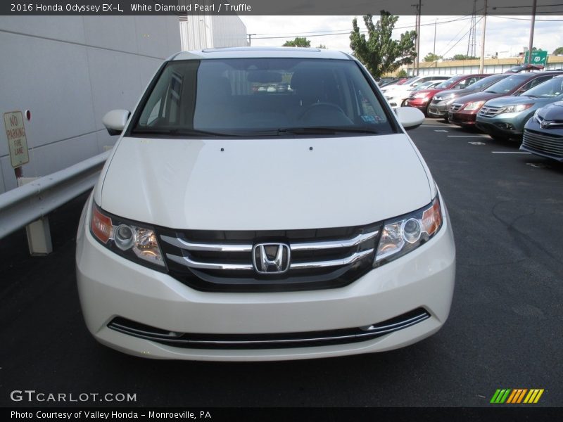 White Diamond Pearl / Truffle 2016 Honda Odyssey EX-L