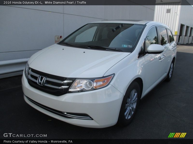 White Diamond Pearl / Truffle 2016 Honda Odyssey EX-L