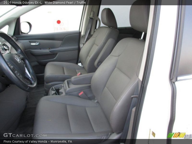 White Diamond Pearl / Truffle 2016 Honda Odyssey EX-L