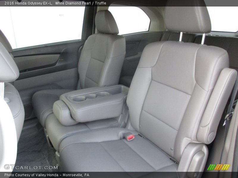 White Diamond Pearl / Truffle 2016 Honda Odyssey EX-L