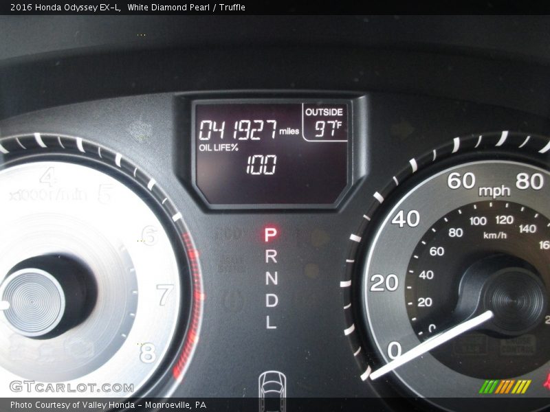 White Diamond Pearl / Truffle 2016 Honda Odyssey EX-L