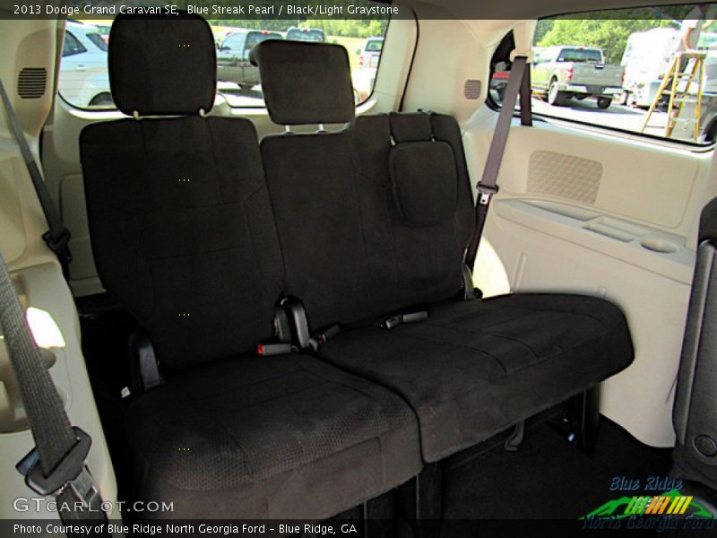 Blue Streak Pearl / Black/Light Graystone 2013 Dodge Grand Caravan SE