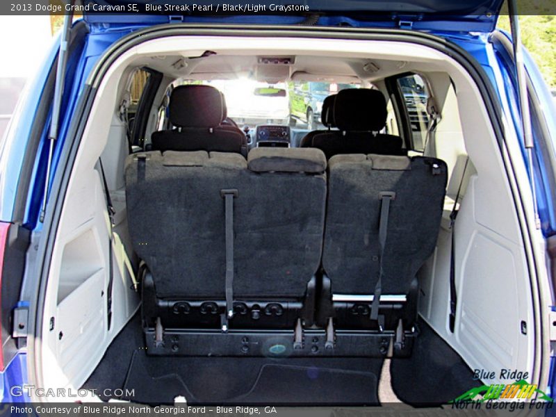 Blue Streak Pearl / Black/Light Graystone 2013 Dodge Grand Caravan SE