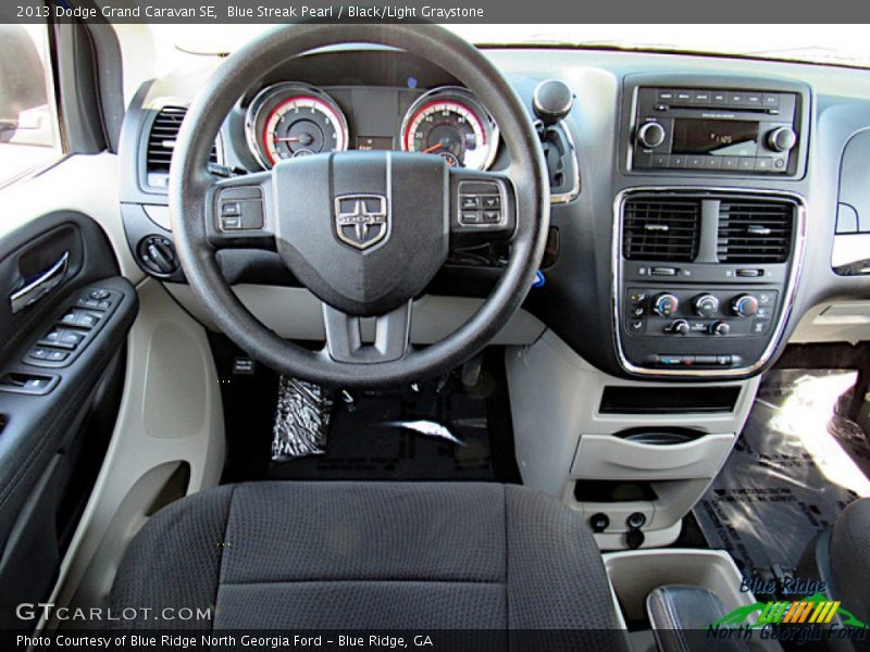 Blue Streak Pearl / Black/Light Graystone 2013 Dodge Grand Caravan SE