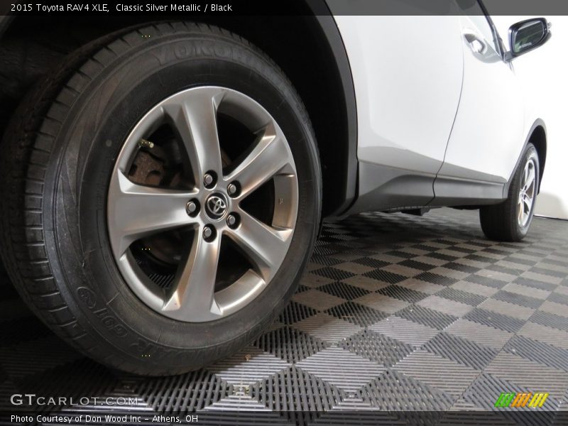 Classic Silver Metallic / Black 2015 Toyota RAV4 XLE