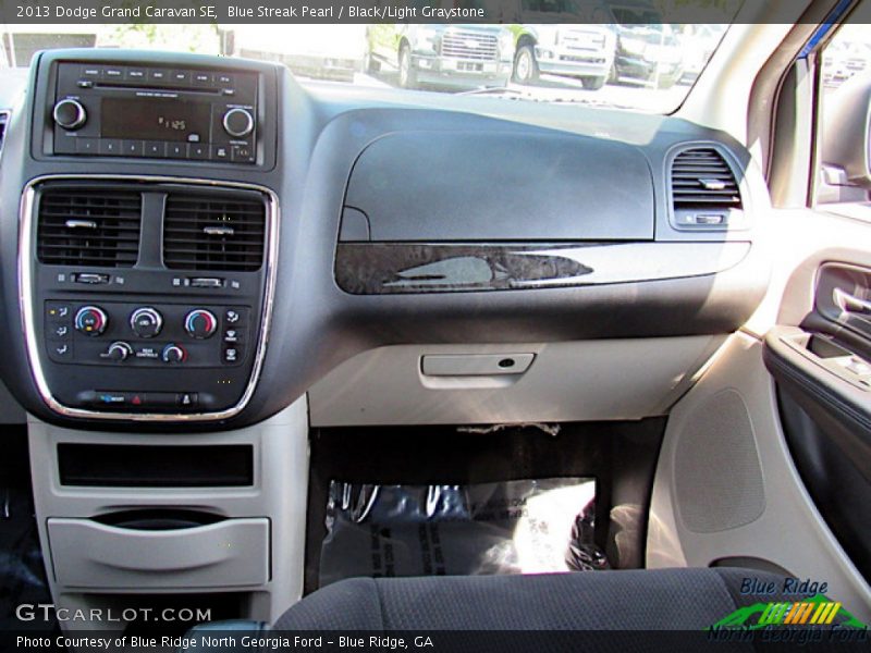 Blue Streak Pearl / Black/Light Graystone 2013 Dodge Grand Caravan SE