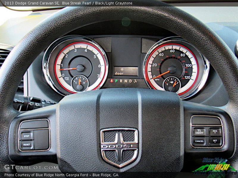 Blue Streak Pearl / Black/Light Graystone 2013 Dodge Grand Caravan SE
