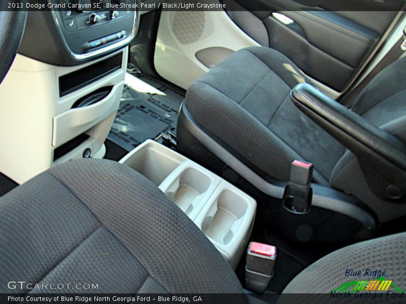 Blue Streak Pearl / Black/Light Graystone 2013 Dodge Grand Caravan SE