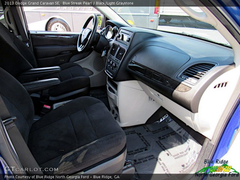 Blue Streak Pearl / Black/Light Graystone 2013 Dodge Grand Caravan SE