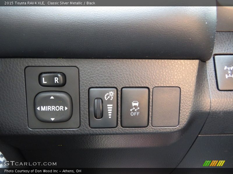 Classic Silver Metallic / Black 2015 Toyota RAV4 XLE