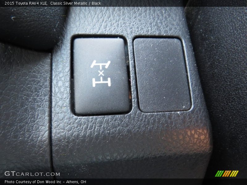 Classic Silver Metallic / Black 2015 Toyota RAV4 XLE