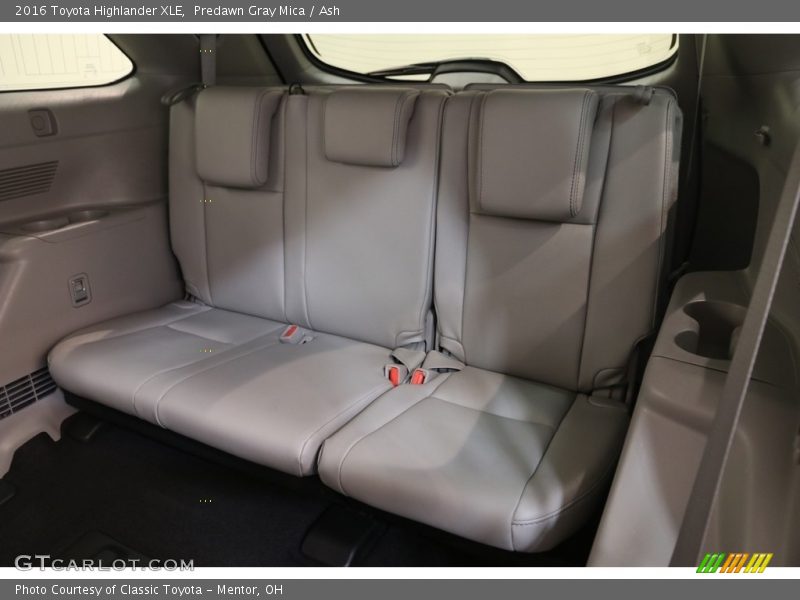 Predawn Gray Mica / Ash 2016 Toyota Highlander XLE