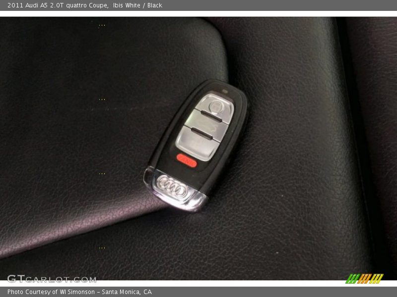 Ibis White / Black 2011 Audi A5 2.0T quattro Coupe
