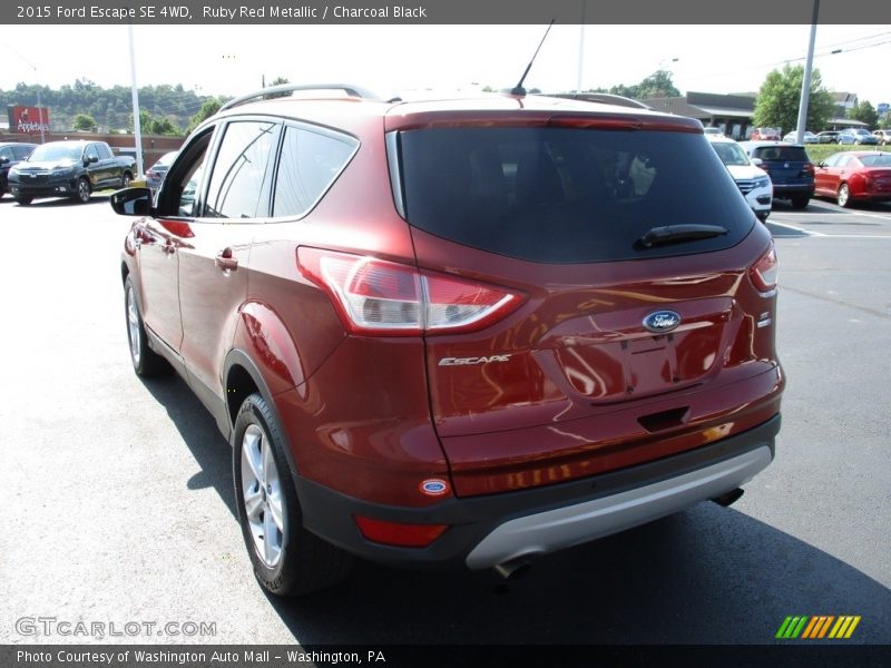 Ruby Red Metallic / Charcoal Black 2015 Ford Escape SE 4WD