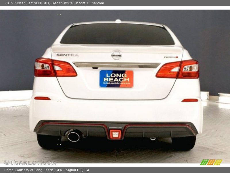 Aspen White Tricoat / Charcoal 2019 Nissan Sentra NISMO