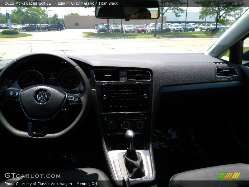 Dashboard of 2019 Golf SE