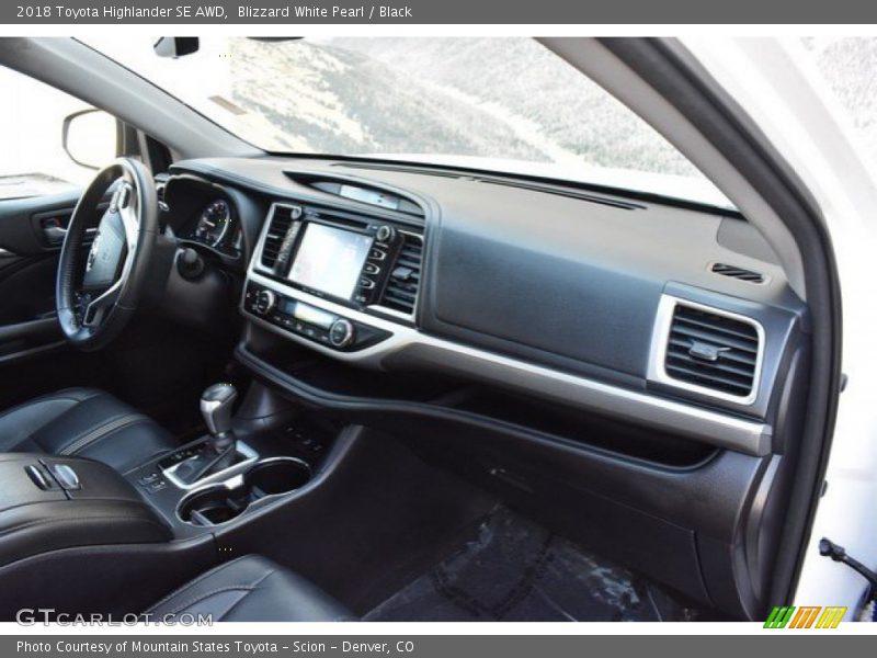 Blizzard White Pearl / Black 2018 Toyota Highlander SE AWD