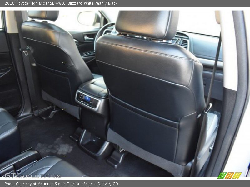 Blizzard White Pearl / Black 2018 Toyota Highlander SE AWD