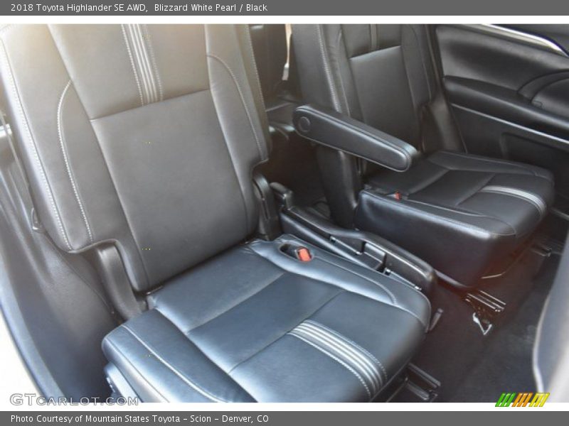 Blizzard White Pearl / Black 2018 Toyota Highlander SE AWD