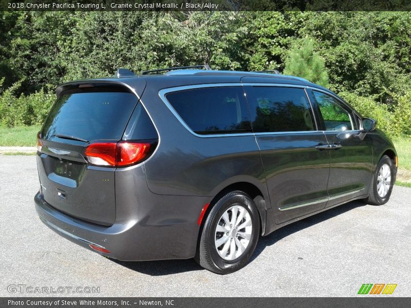 Granite Crystal Metallic / Black/Alloy 2018 Chrysler Pacifica Touring L