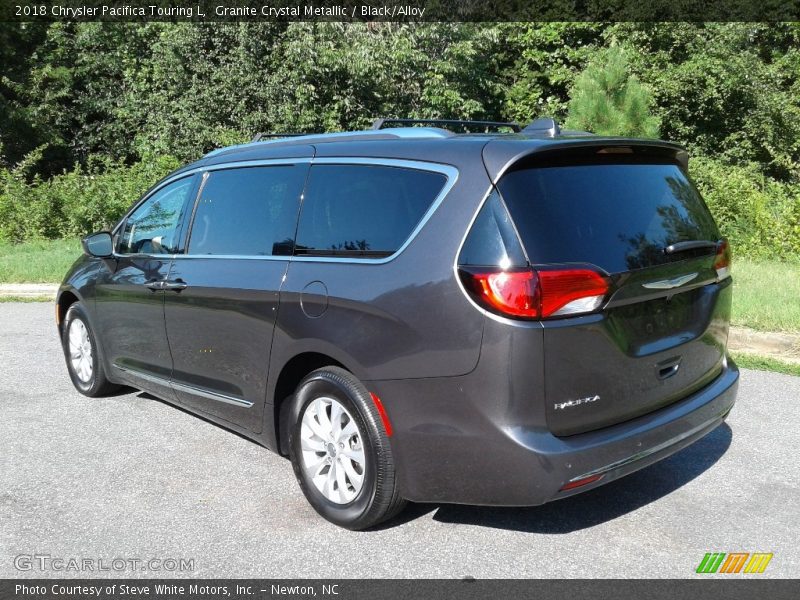 Granite Crystal Metallic / Black/Alloy 2018 Chrysler Pacifica Touring L