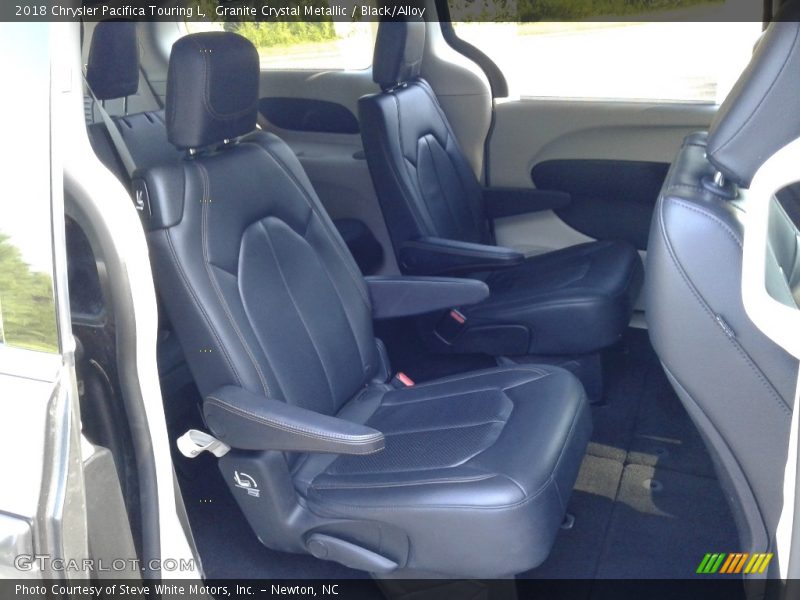 Granite Crystal Metallic / Black/Alloy 2018 Chrysler Pacifica Touring L