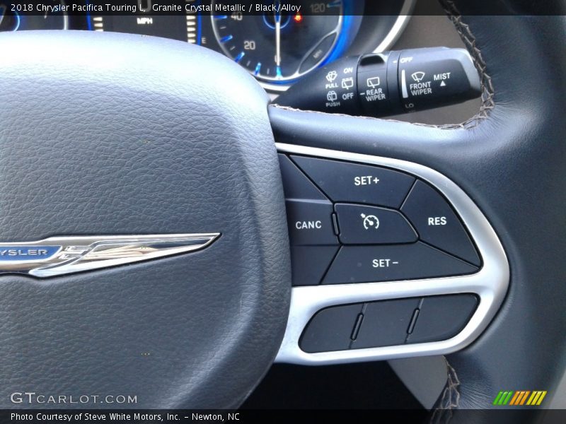 Granite Crystal Metallic / Black/Alloy 2018 Chrysler Pacifica Touring L
