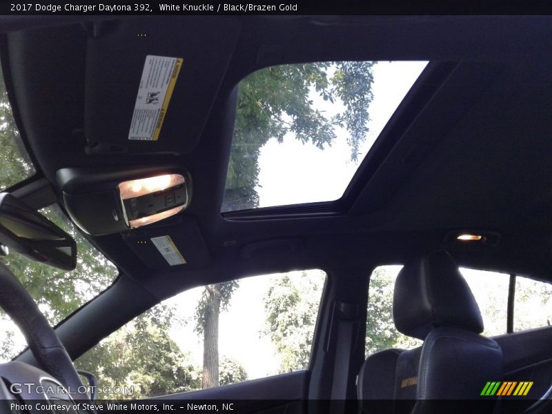 White Knuckle / Black/Brazen Gold 2017 Dodge Charger Daytona 392