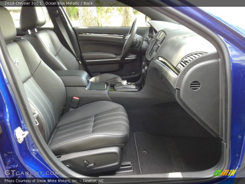 Ocean Blue Metallic / Black 2019 Chrysler 300 S
