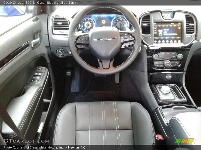 Ocean Blue Metallic / Black 2019 Chrysler 300 S