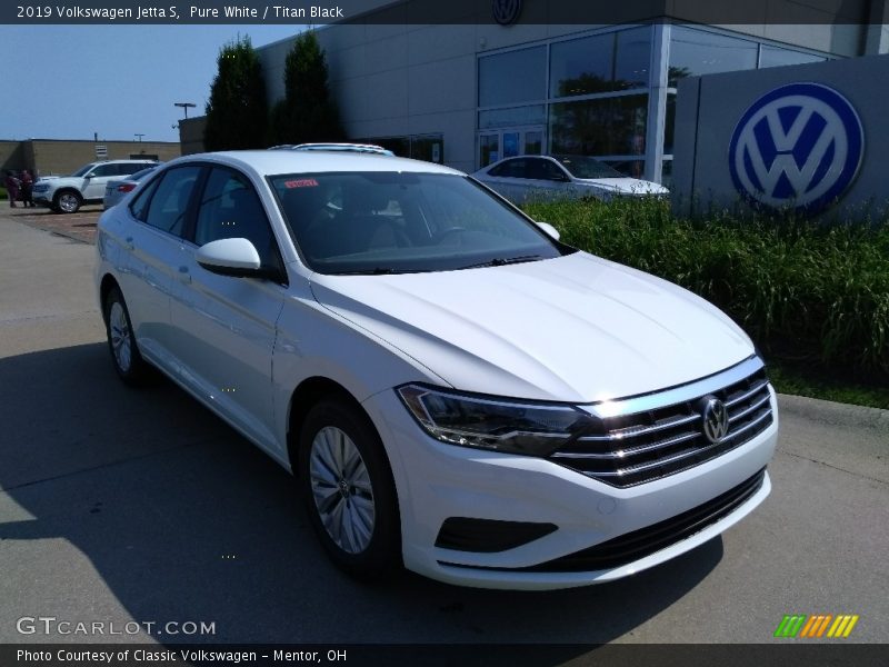 Pure White / Titan Black 2019 Volkswagen Jetta S