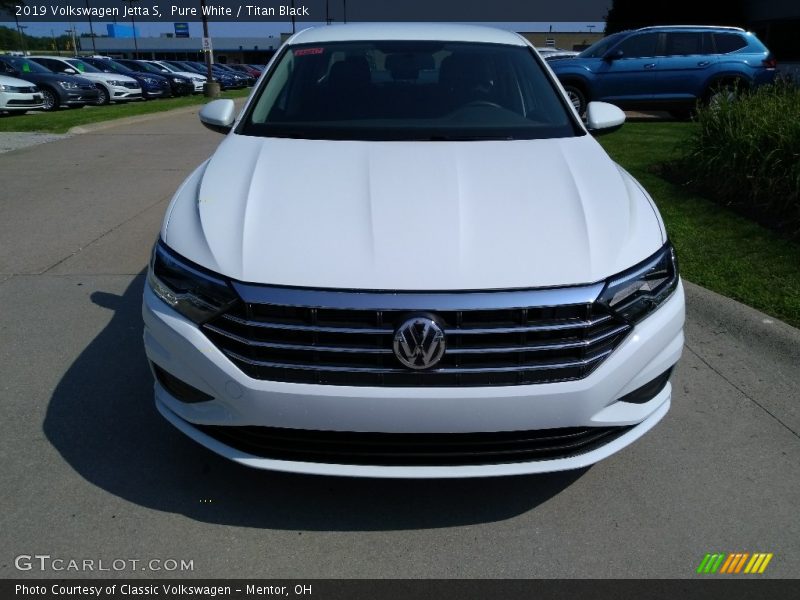 Pure White / Titan Black 2019 Volkswagen Jetta S