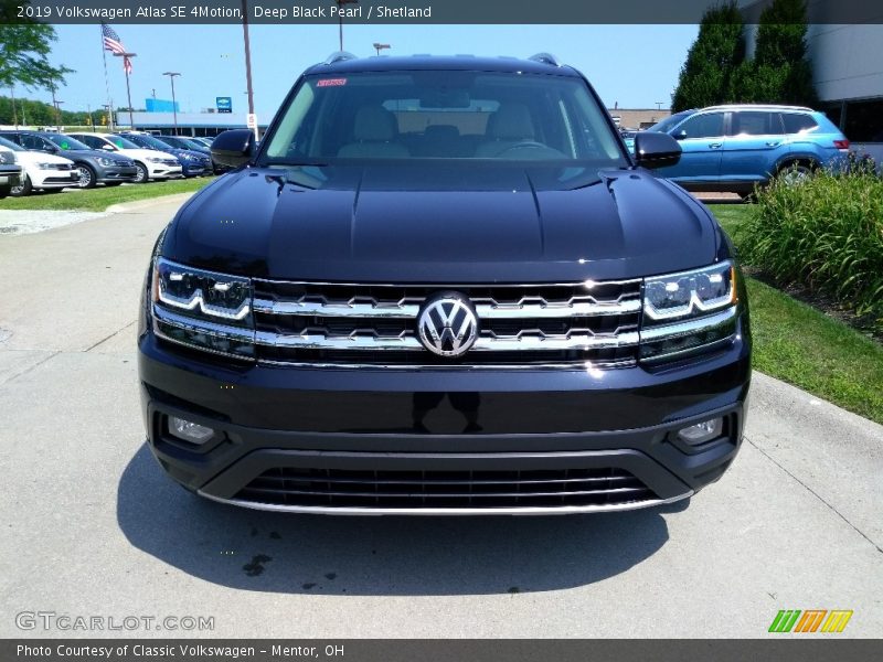 Deep Black Pearl / Shetland 2019 Volkswagen Atlas SE 4Motion
