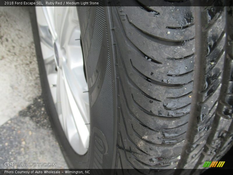 Ruby Red / Medium Light Stone 2018 Ford Escape SEL