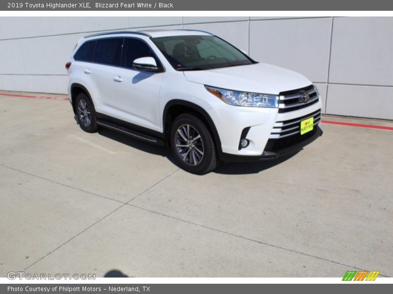 Blizzard Pearl White / Black 2019 Toyota Highlander XLE