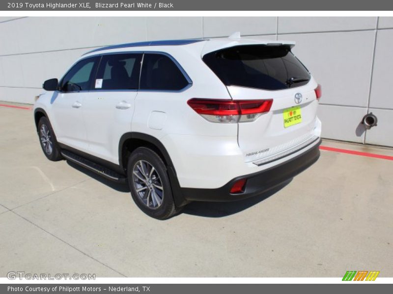 Blizzard Pearl White / Black 2019 Toyota Highlander XLE