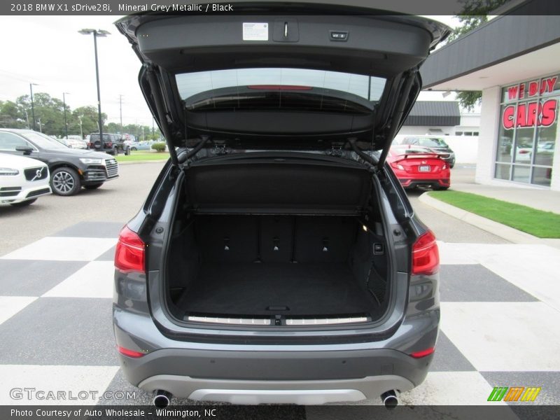 Mineral Grey Metallic / Black 2018 BMW X1 sDrive28i