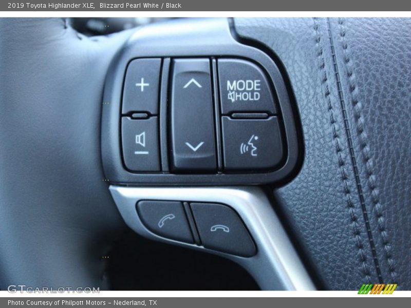 Blizzard Pearl White / Black 2019 Toyota Highlander XLE