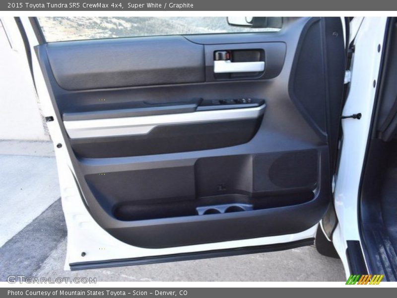 Super White / Graphite 2015 Toyota Tundra SR5 CrewMax 4x4