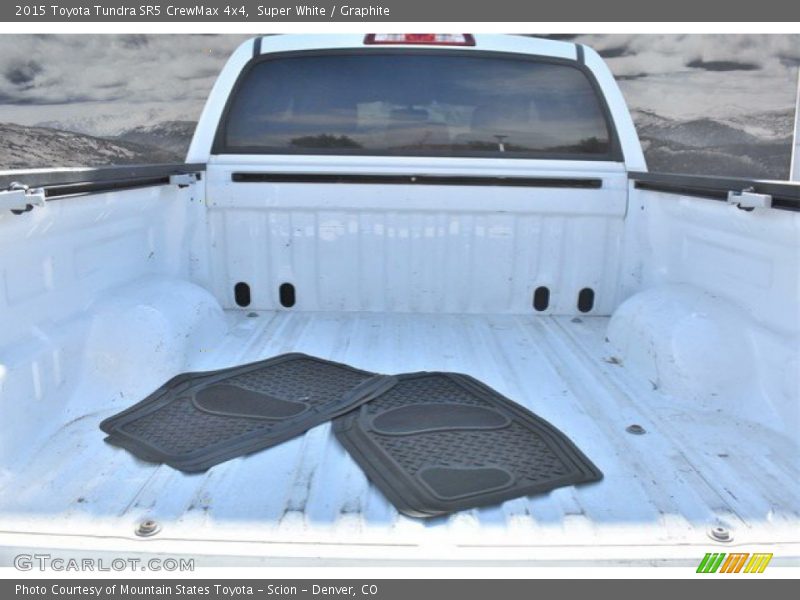 Super White / Graphite 2015 Toyota Tundra SR5 CrewMax 4x4