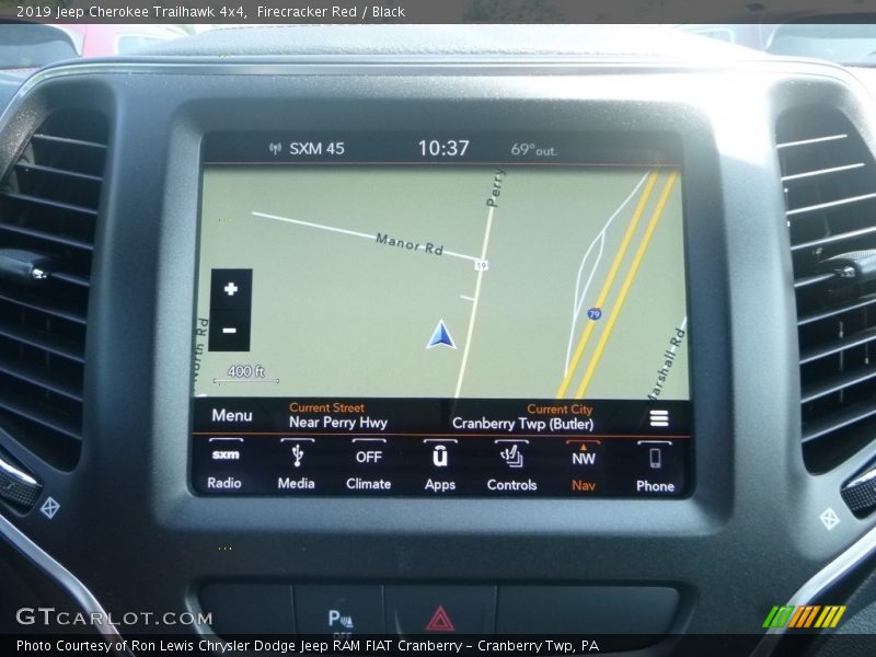 Navigation of 2019 Cherokee Trailhawk 4x4