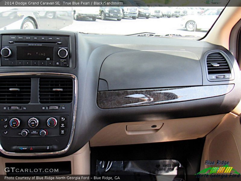 True Blue Pearl / Black/Sandstorm 2014 Dodge Grand Caravan SE