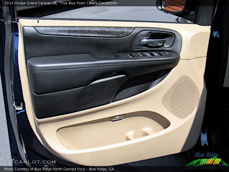 True Blue Pearl / Black/Sandstorm 2014 Dodge Grand Caravan SE