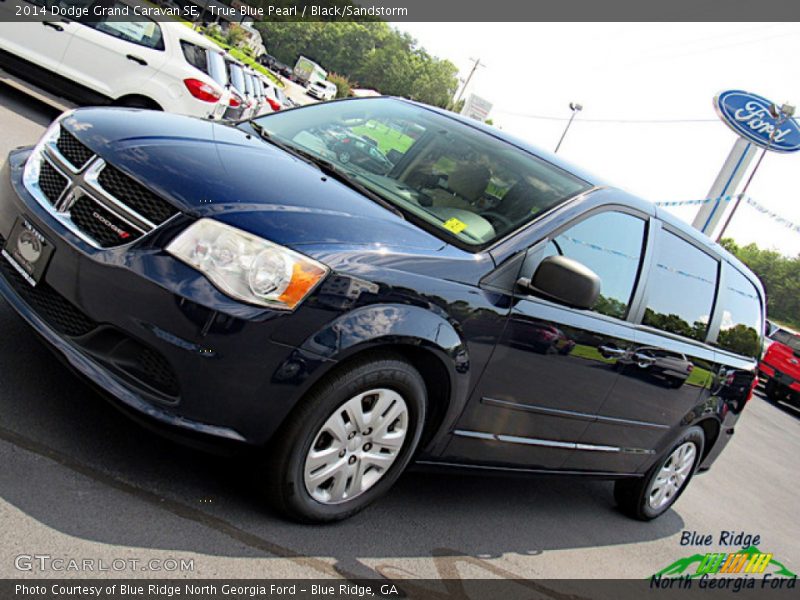 True Blue Pearl / Black/Sandstorm 2014 Dodge Grand Caravan SE