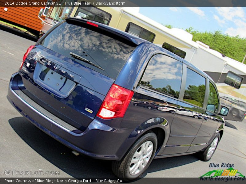 True Blue Pearl / Black/Sandstorm 2014 Dodge Grand Caravan SE