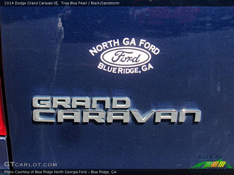 True Blue Pearl / Black/Sandstorm 2014 Dodge Grand Caravan SE